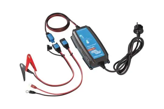 Victron Energy Blue Smart IP65 12V 5A akulaadija