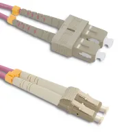 Qoltec Patchcord fiber optic LC/UPC - SC/UPC Multimode 50/125 OM4 Duplex 1m