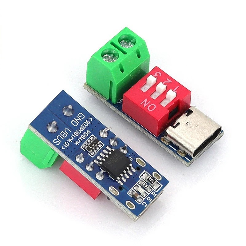 Modul USB-C PD Trigger, partea inferioara cu marcaje PDSINK VBUS si GND