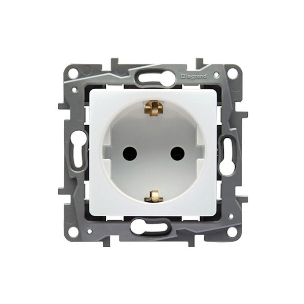 Niloe 1 receptacle, recessed Legrand, 3790318 White